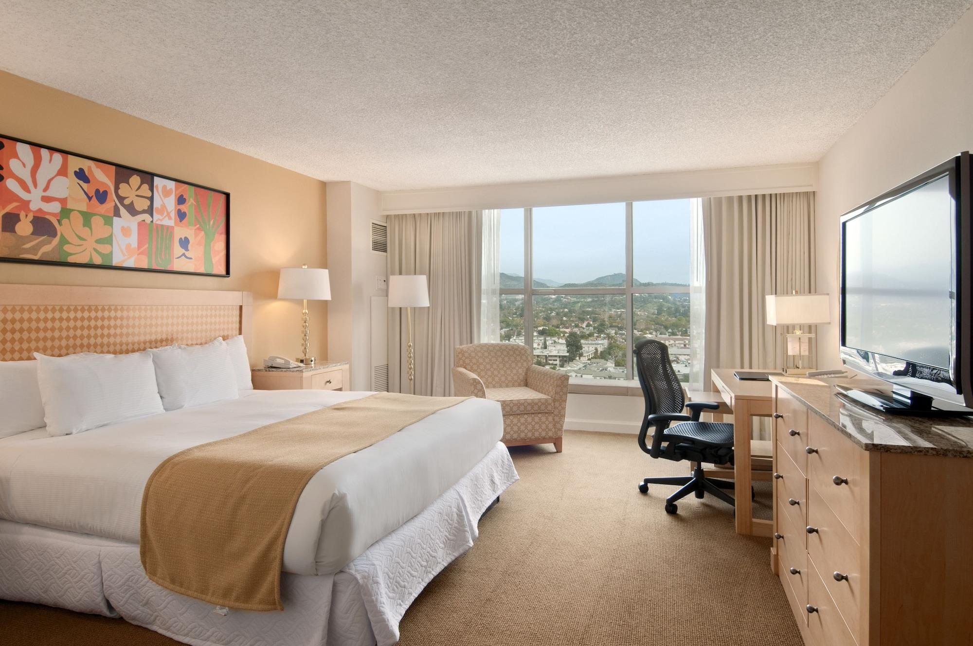 Hilton Los Angeles North-Glendale & Executive Meeting Center Exterior photo