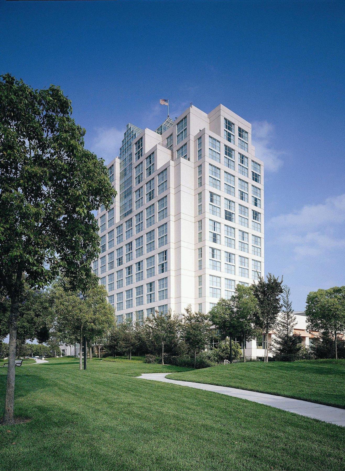 Hilton Los Angeles North-Glendale & Executive Meeting Center Exterior photo