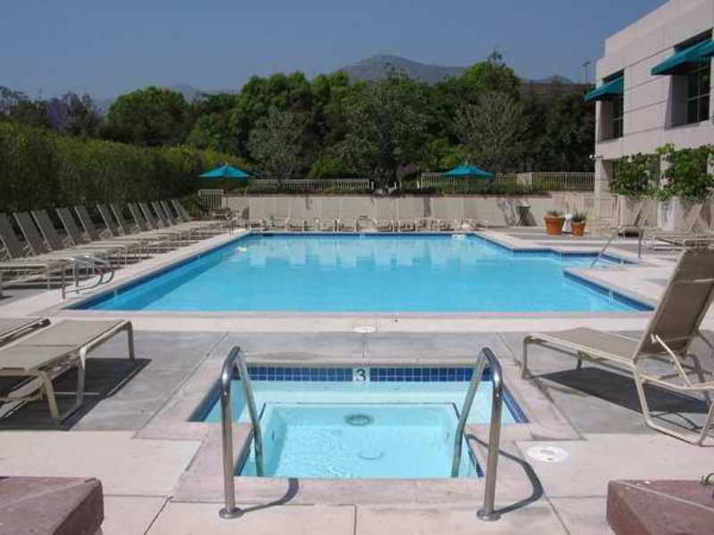 Hilton Los Angeles North-Glendale & Executive Meeting Center Exterior photo